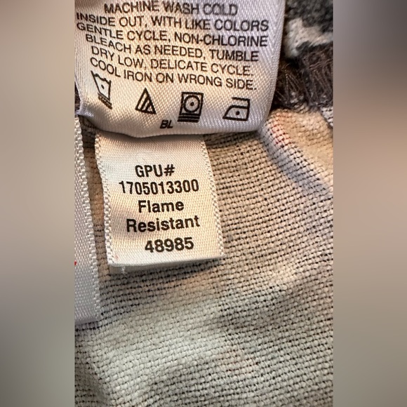 Kid’s Hanna Andersson Gray Fairisle Winter Penguins Flannel Pajama Pants - Picture 6 of 9